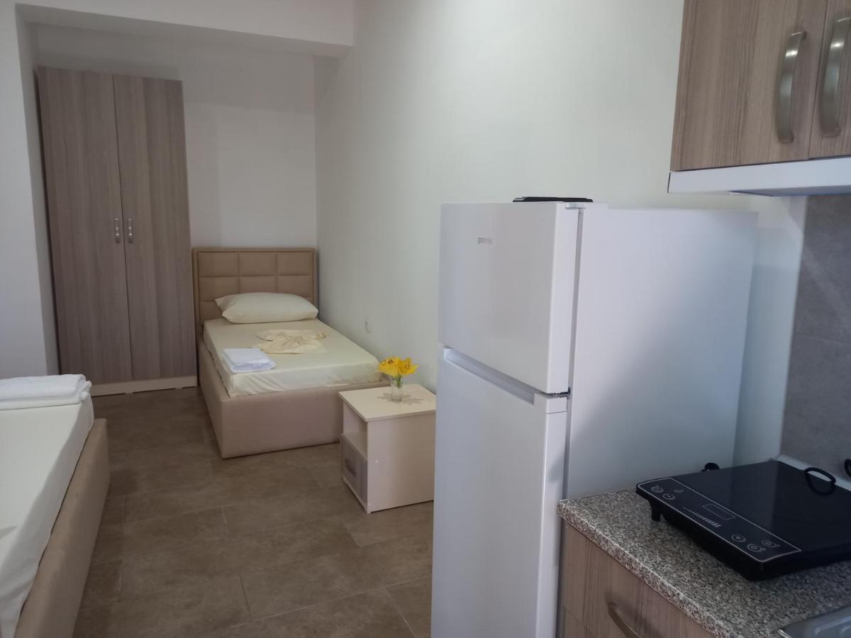 Bar Restorant Hotel Altini Wlora Zewnętrze zdjęcie