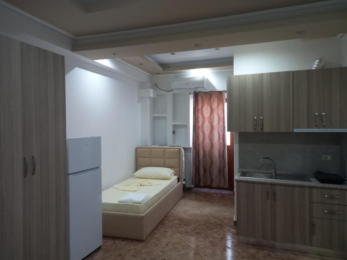 Bar Restorant Hotel Altini Wlora Zewnętrze zdjęcie