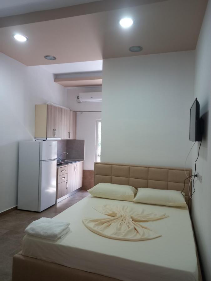 Bar Restorant Hotel Altini Wlora Zewnętrze zdjęcie