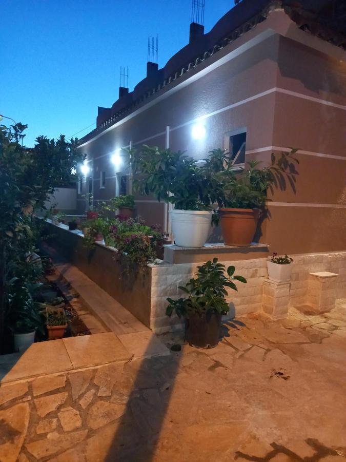 Bar Restorant Hotel Altini Wlora Zewnętrze zdjęcie